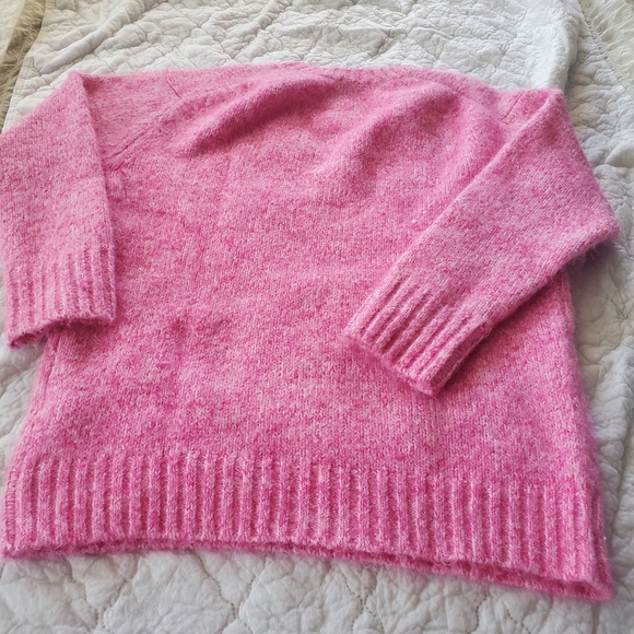 Sweater - Picture 9 of 10